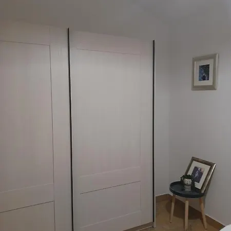 Apartment Sara Punta Skala *