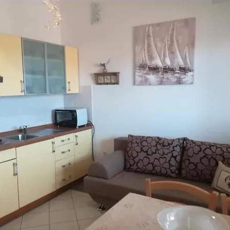 Apartment Apartment Sara Punta Skala Petrcane