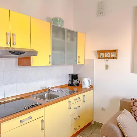 Appartamento Sara Punta Skala *