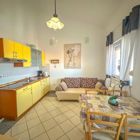 Appartamento Sara Punta Skala Petrcane